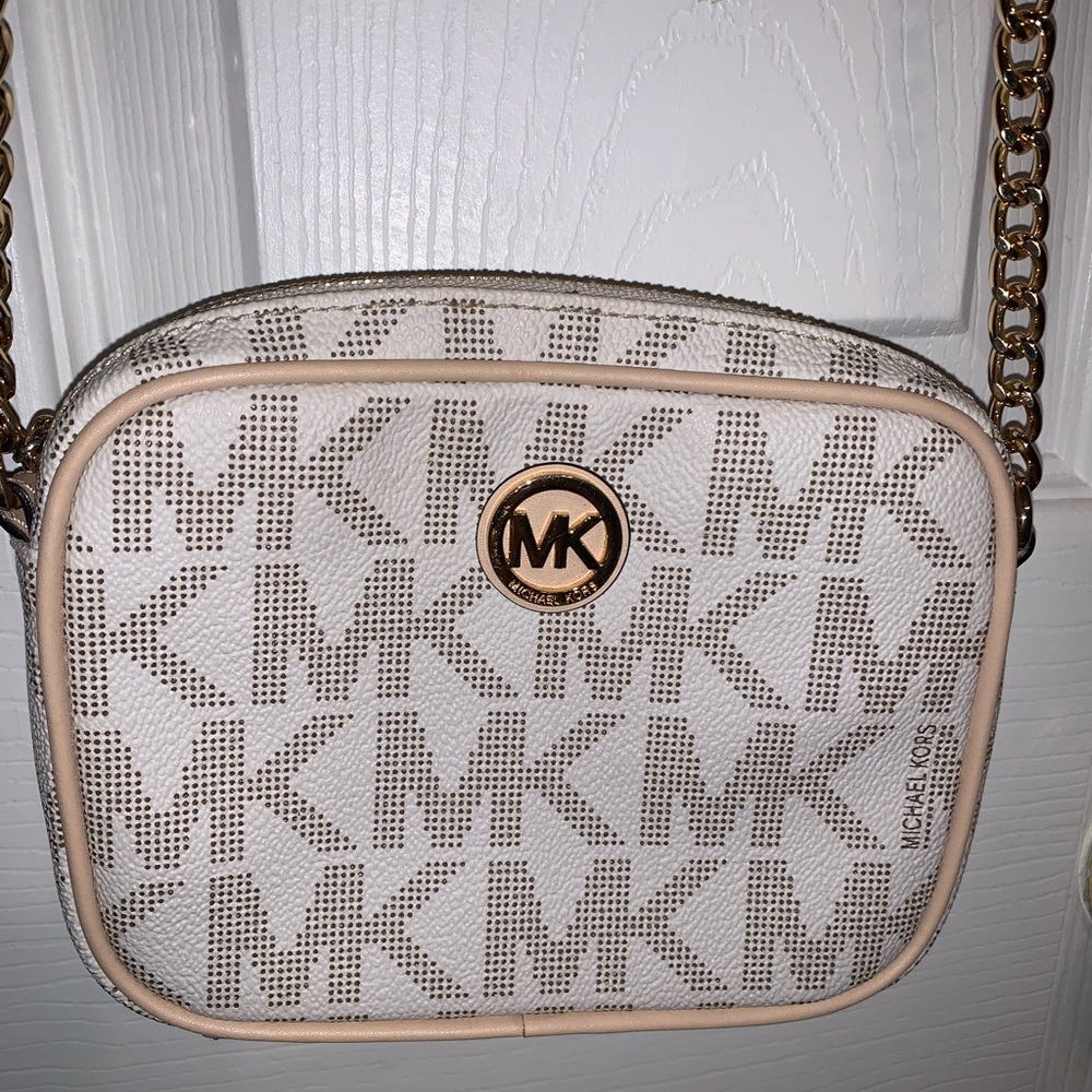 MK purse